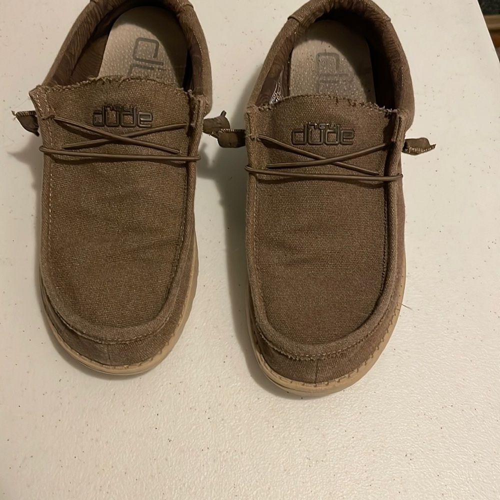 Hey Dudes size 10 gray color